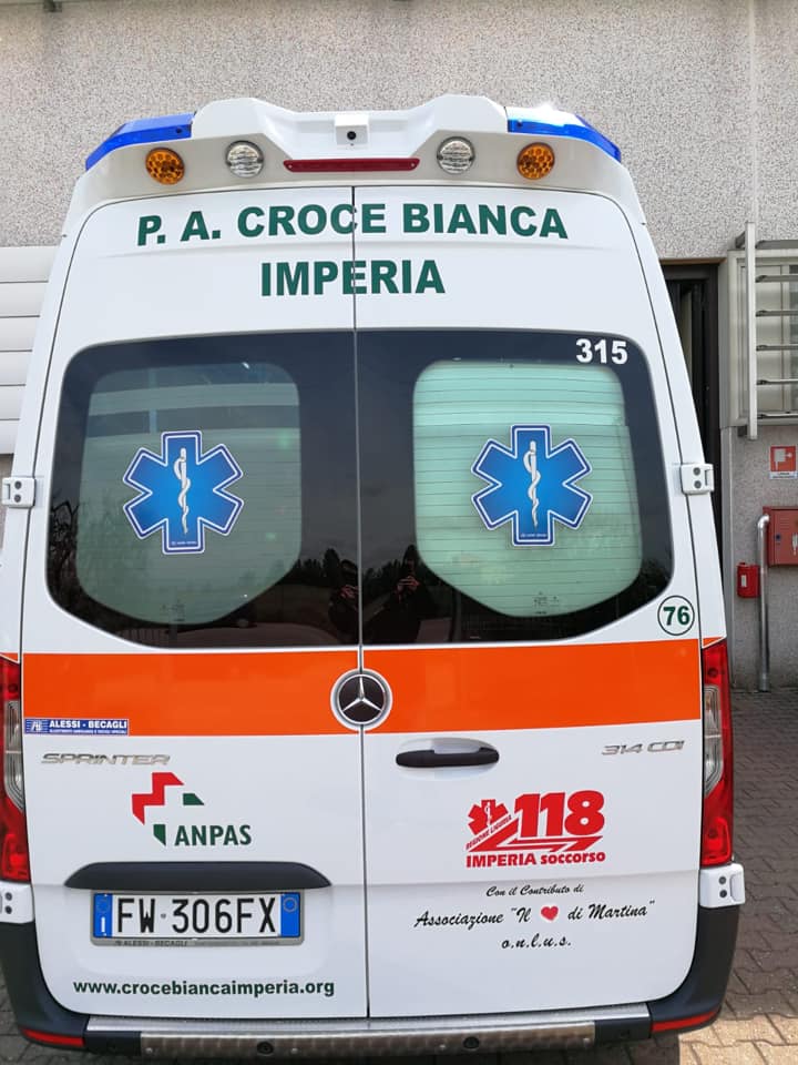 Croce Bianca di Imperia: acquistata una nuova ambulanza con il contributo della nostra associazione